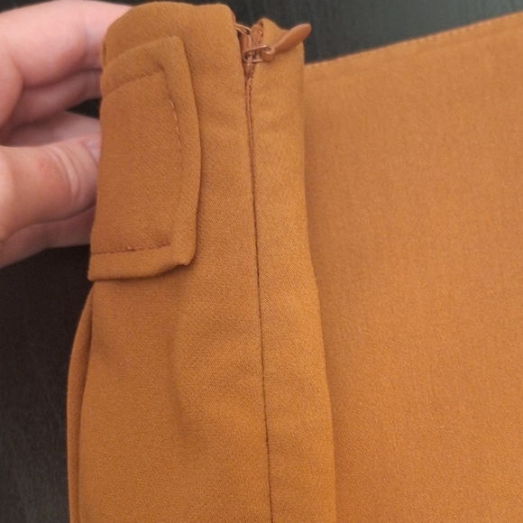 Medium warm bronze skirt - Picture 5 of 5